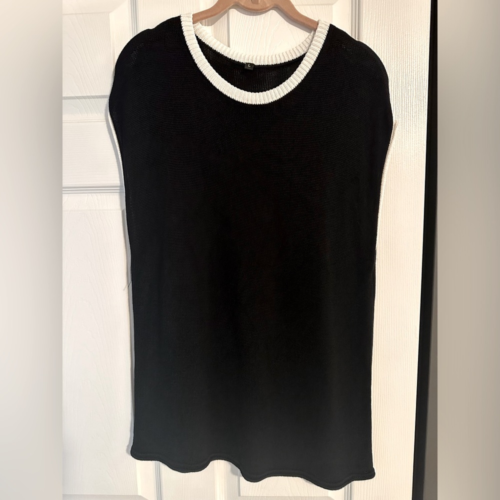 Women’s cap sleeve sweater
